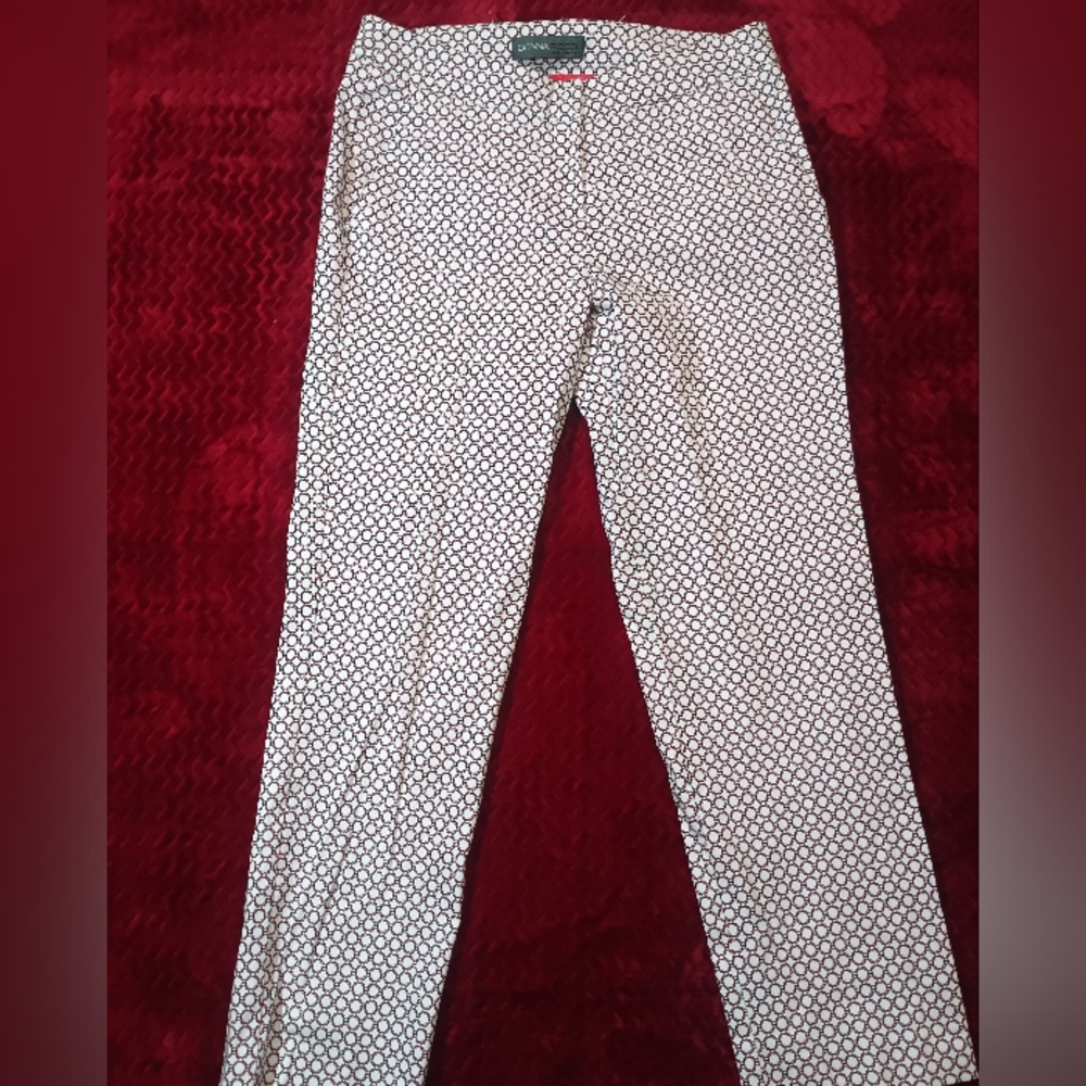 Donna Ricco Red and White Geometric Pants (Excellent Condition)